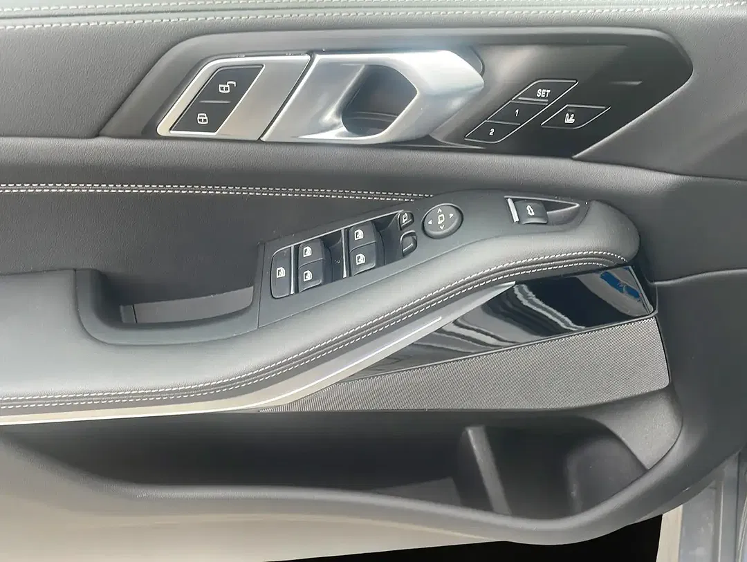 BMW X5 xDrive M Sport - Thumbnail 2