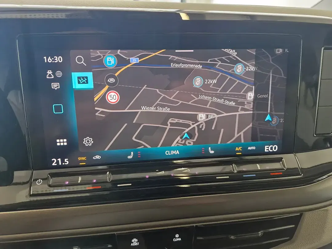 Volkswagen T7 Multivan eHybrid 4Motion Business - Thumbnail 12