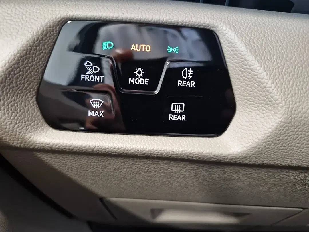 Volkswagen T7 Multivan eHybrid 4Motion Business - Thumbnail 4
