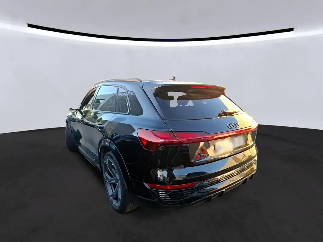 Audi SQ8 e-tron Matrix LED - Thumbnail 5