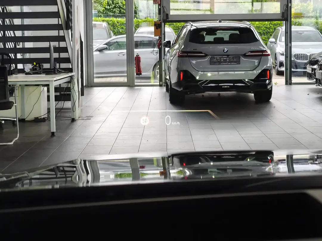BMW 520 xDrive M Sport Touring - Thumbnail 12