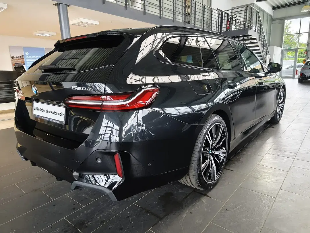 BMW 520 xDrive M Sport Touring - Thumbnail 7