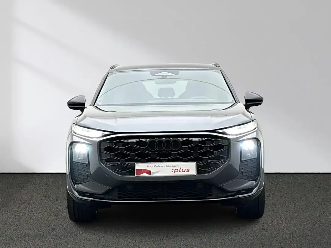 Audi Q3 TFSI S tronic - Thumbnail 3