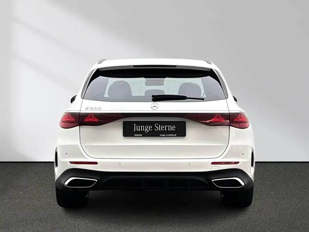 Mercedes-Benz E 200 AMG Night - Thumbnail 5