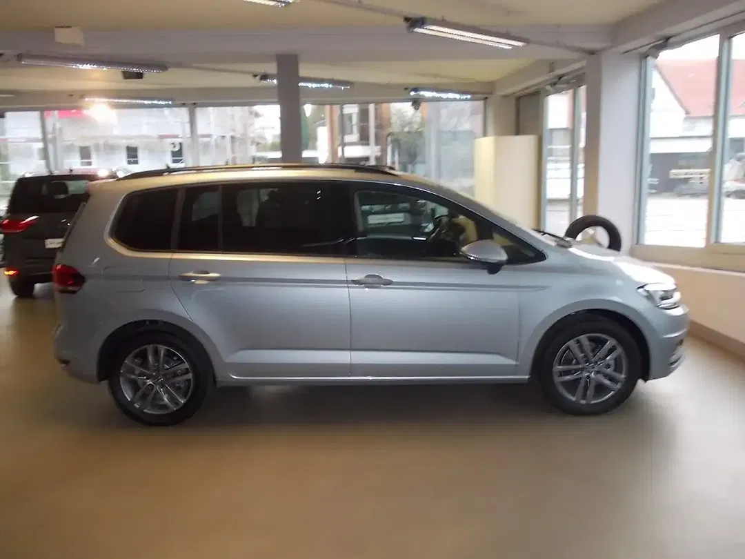 Volkswagen Touran 1.5 TSI DSG Comfortline - Thumbnail 3