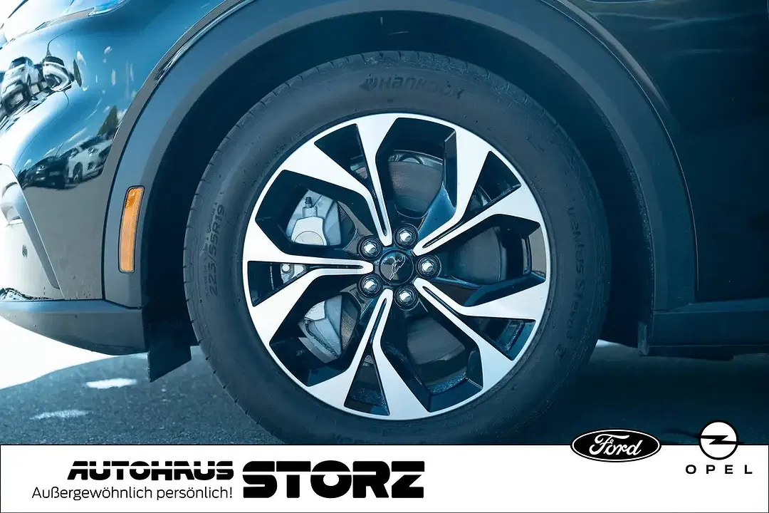 Ford Mustang Mach-E - Thumbnail 12