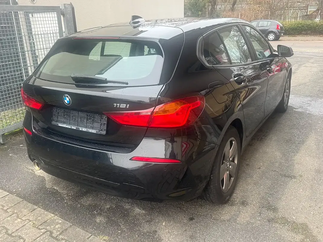 BMW 118 Advantage - Thumbnail 4