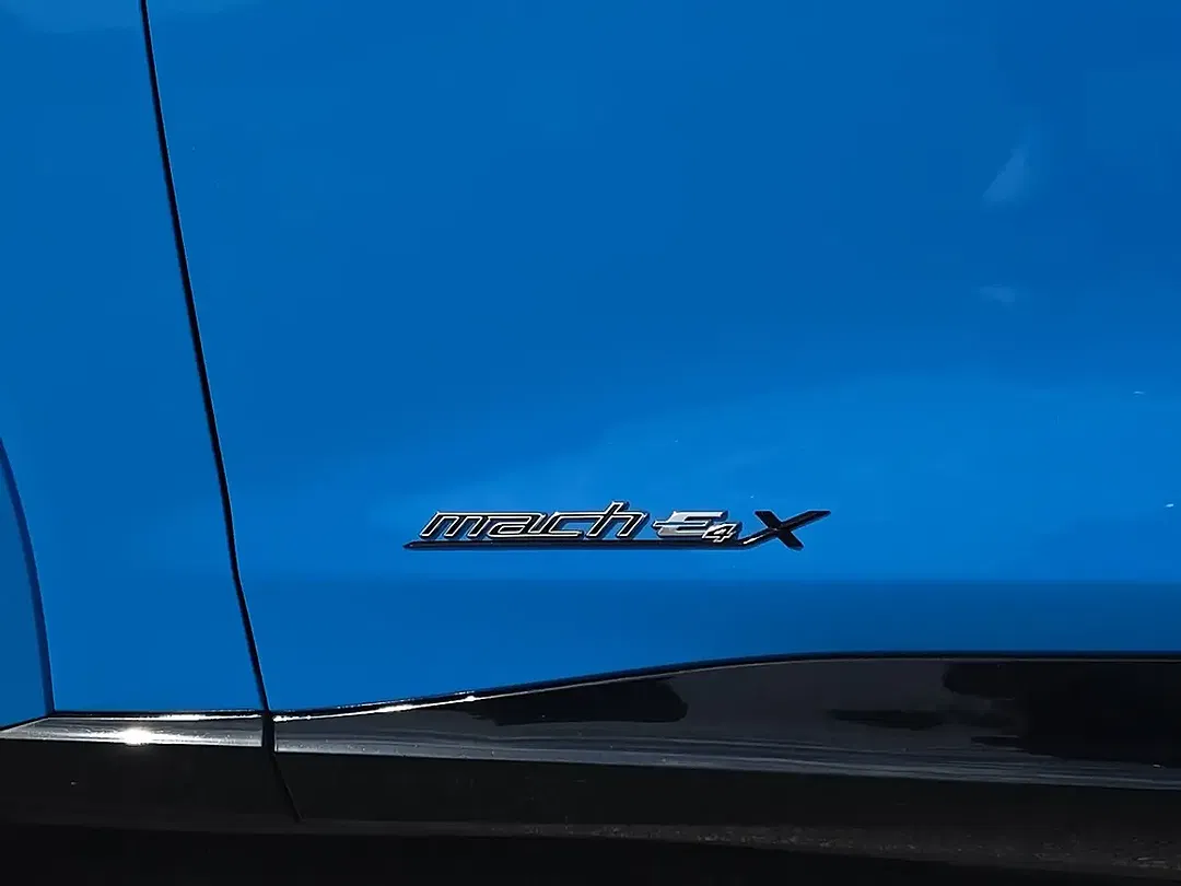 Ford Mustang Mach-E Extended Range GT - Thumbnail 13