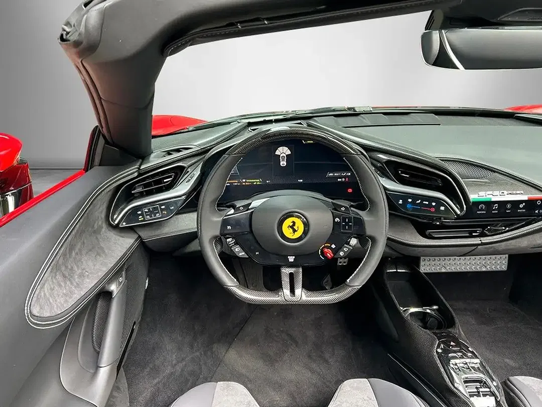 Ferrari SF90 Spider - Thumbnail 12