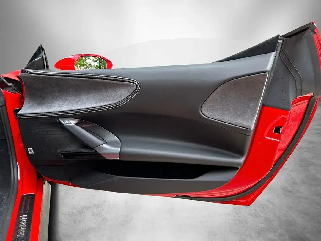 Ferrari SF90 Spider - foto 15