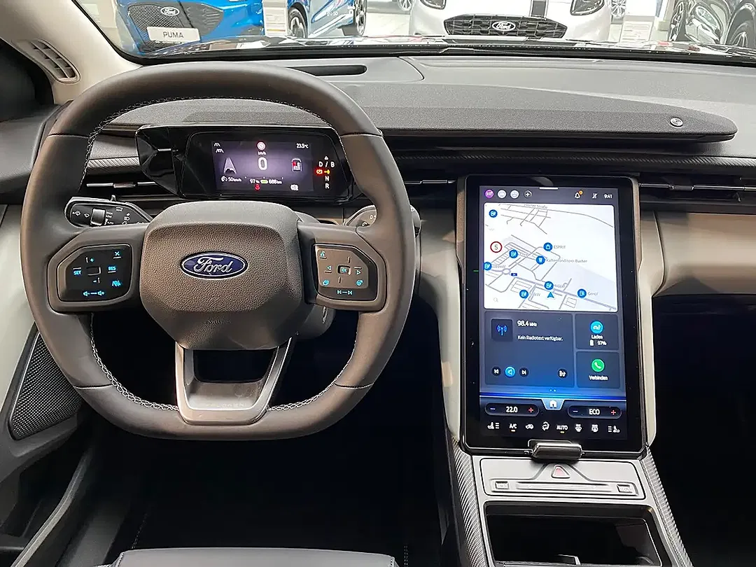 Ford Explorer Premium - Thumbnail 6