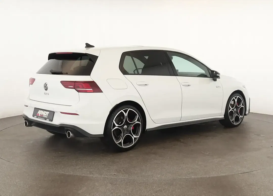 Volkswagen Golf DSG GTI Black Edition - Thumbnail 5