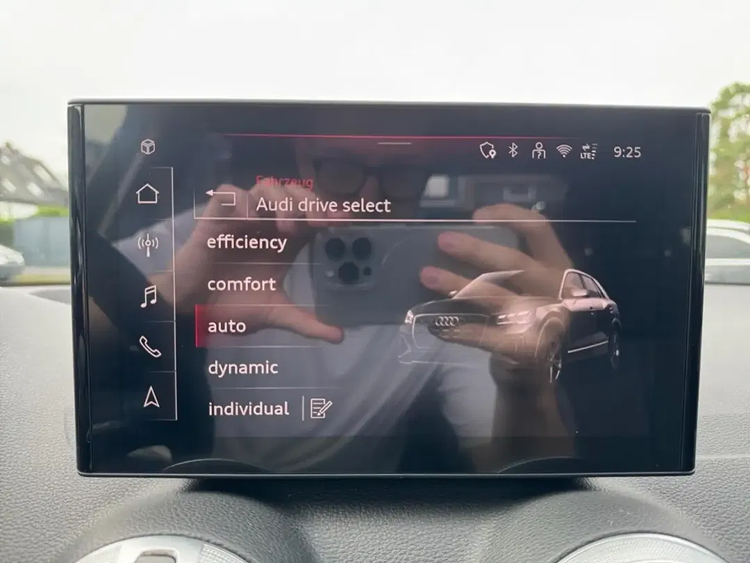 Audi Q2 35 TFSI Matrix LED S line - Thumbnail 26