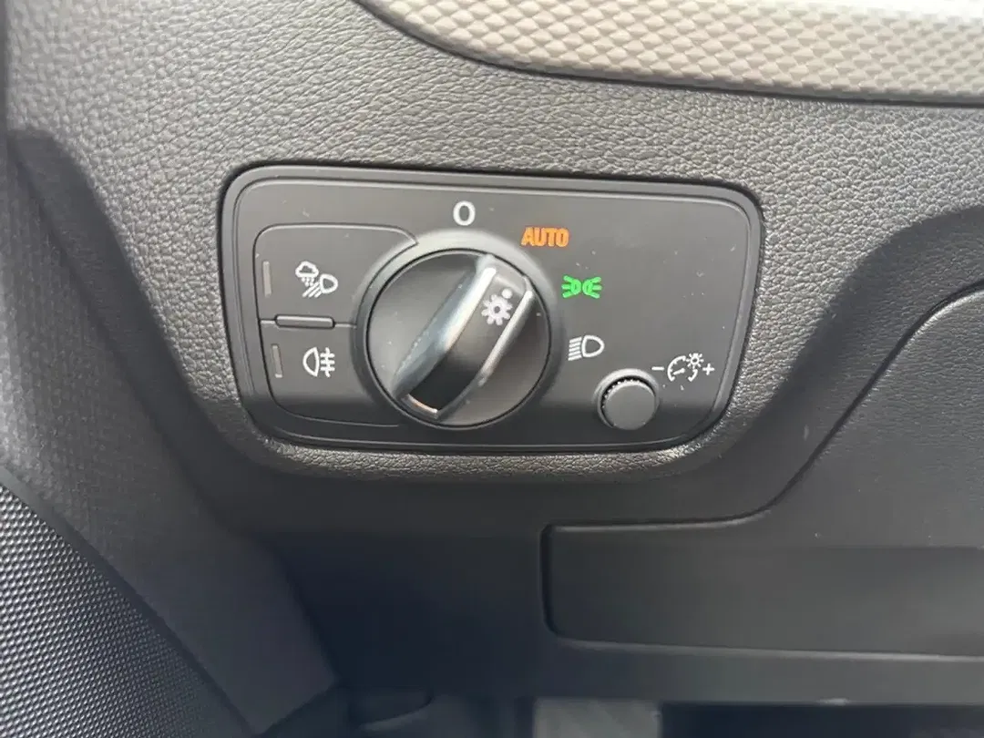 Audi Q2 35 TFSI Matrix LED S line - Thumbnail 30