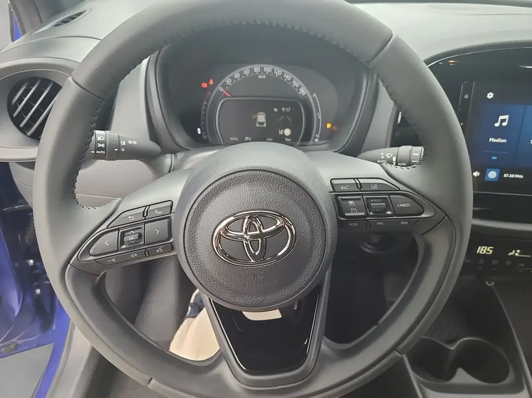 Toyota Aygo X Business Edition - Thumbnail 10