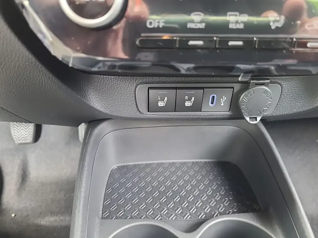 Toyota Aygo X Business Edition - Thumbnail 13
