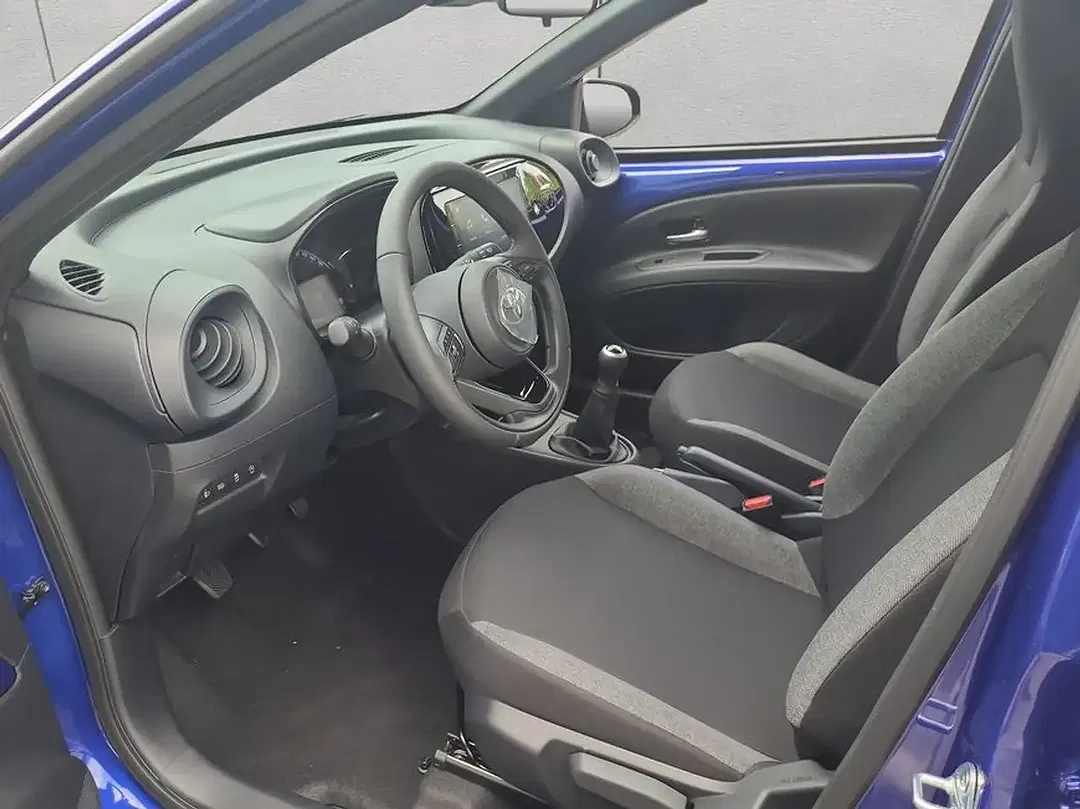 Toyota Aygo X Business Edition - Thumbnail 9