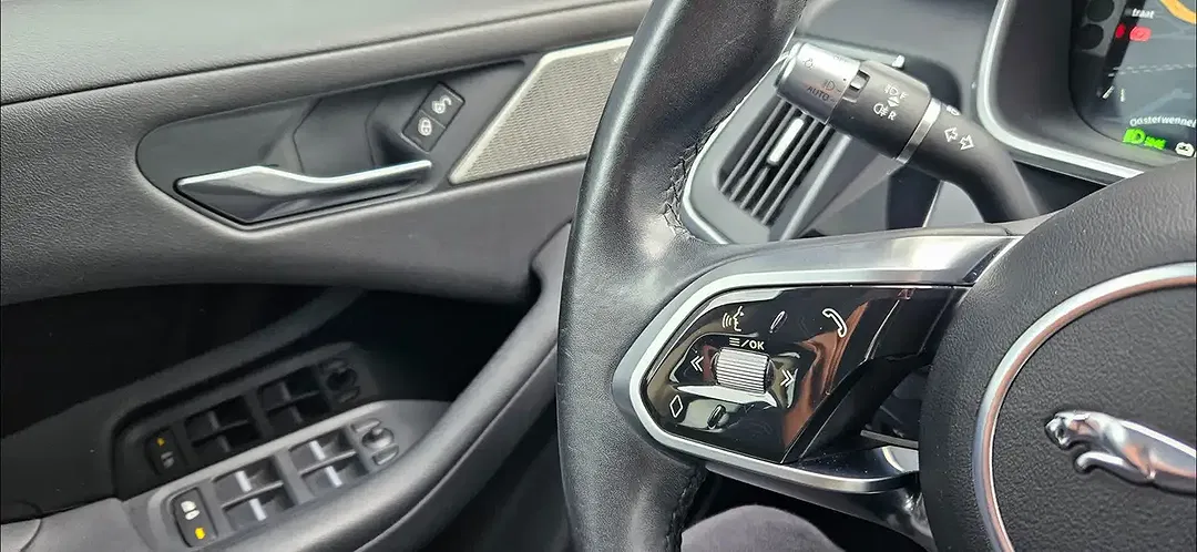 Jaguar I-Pace EV400 4x4 S - Thumbnail 11
