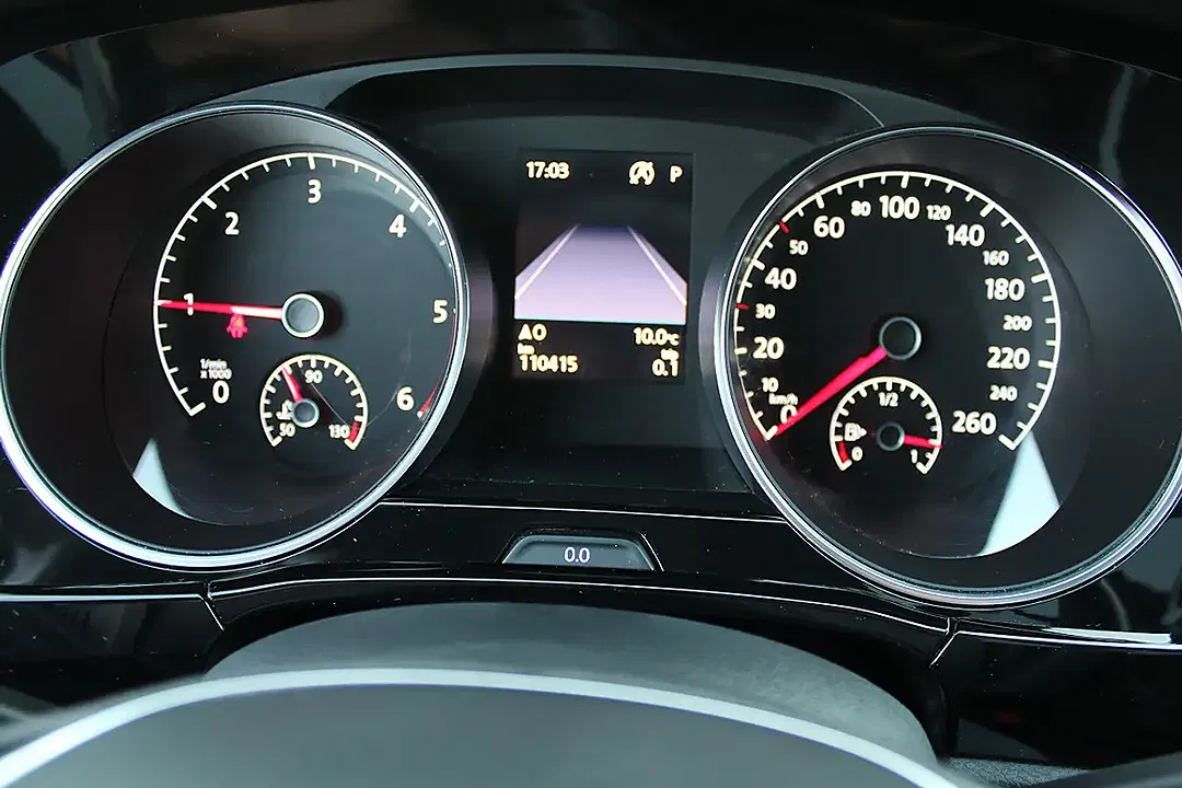 Volkswagen Touran 2.0 TDI DSG Highline - Thumbnail 6