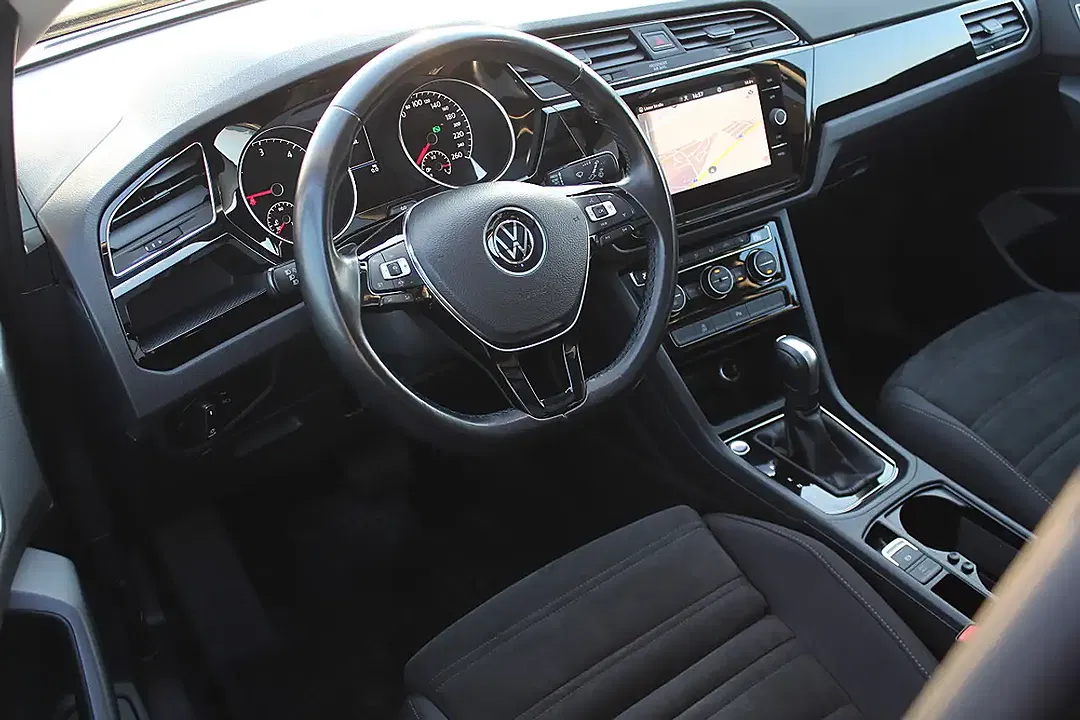 Volkswagen Touran 2.0 TDI DSG Highline - Thumbnail 8