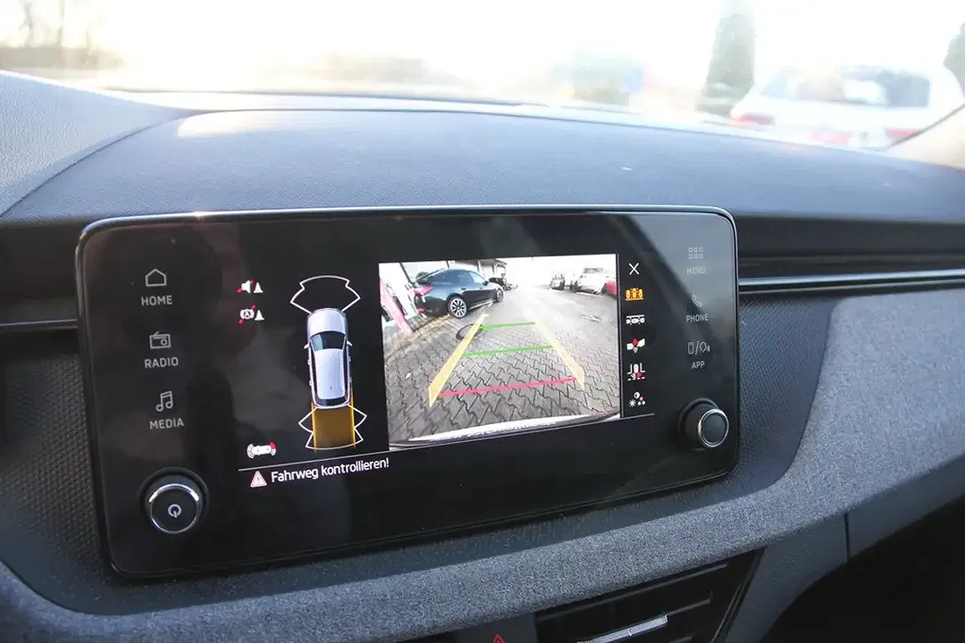 Skoda Kamiq - Thumbnail 13