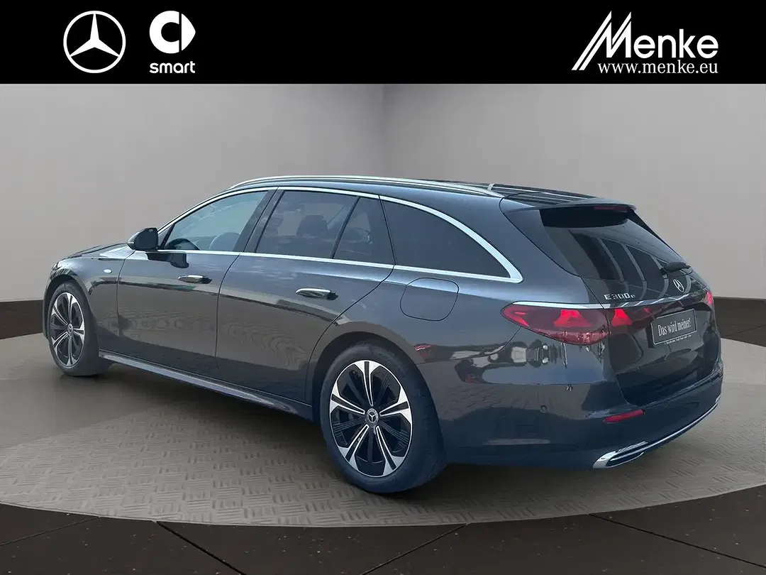 Mercedes-Benz E 300 - Thumbnail 7
