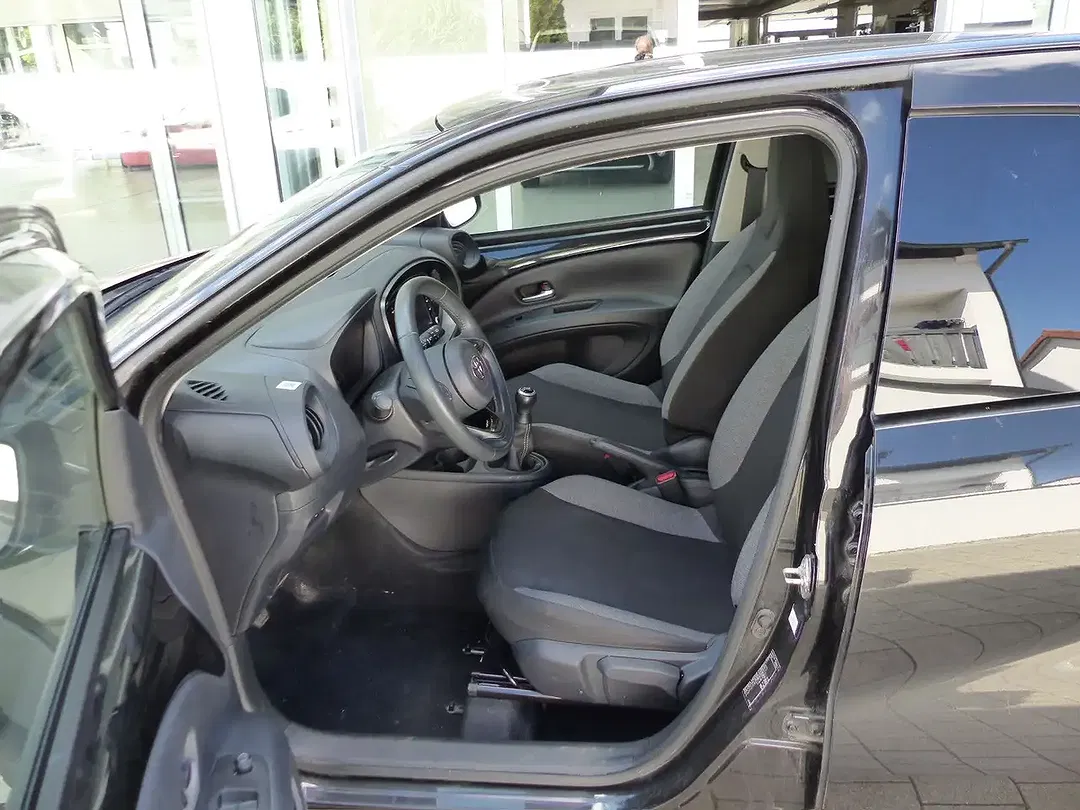 Toyota Aygo - Thumbnail 12