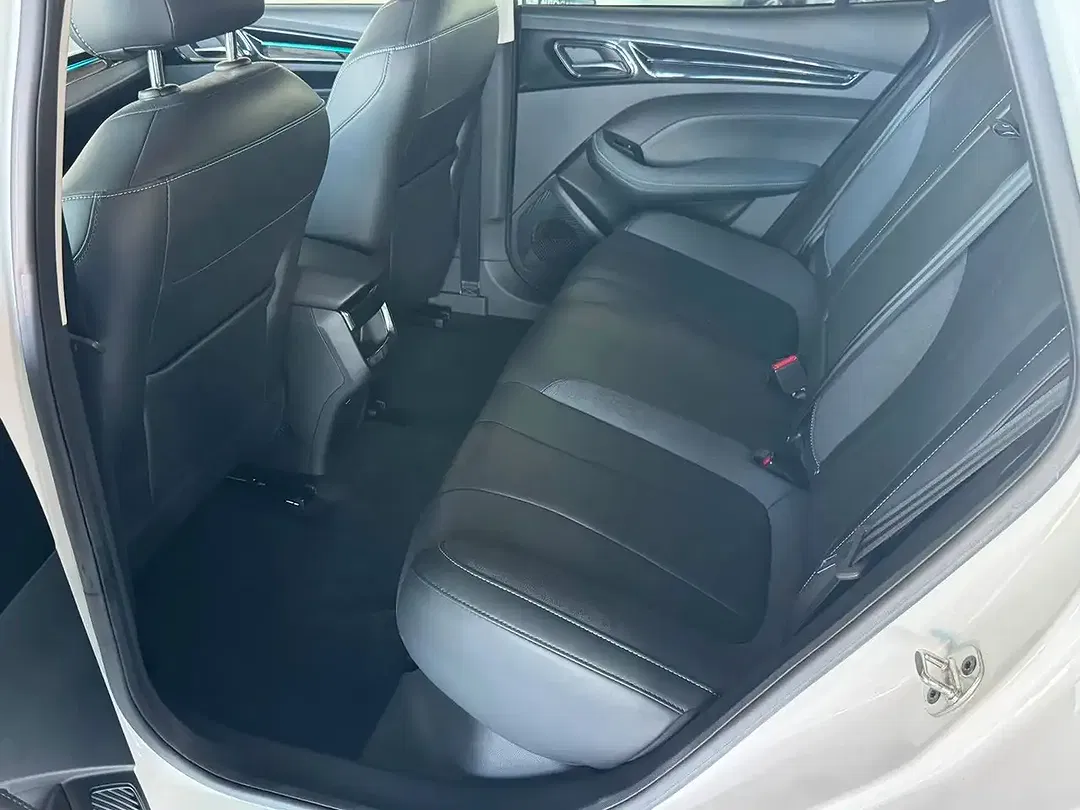 MG MG5 Standard Luxury - foto 15