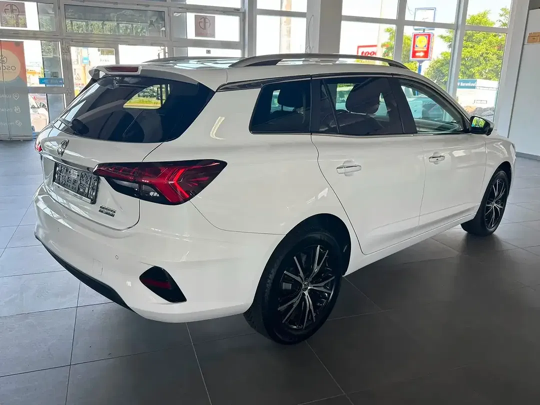 MG MG5 Standard Luxury - Thumbnail 5