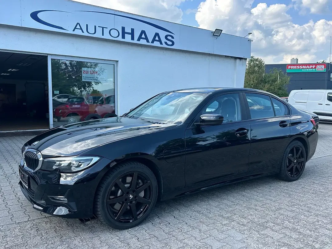 BMW 330 AUT Advantage - Afbeelding 1