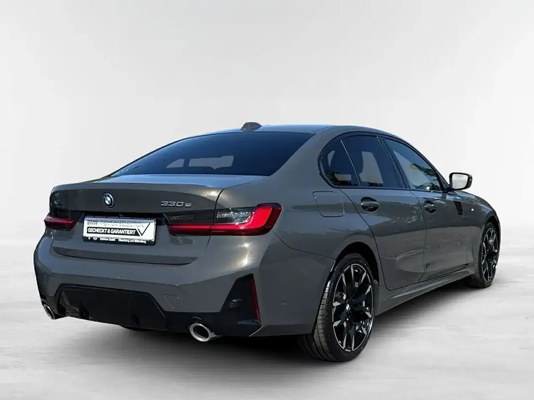 BMW 330 xDrive M - Thumbnail 5