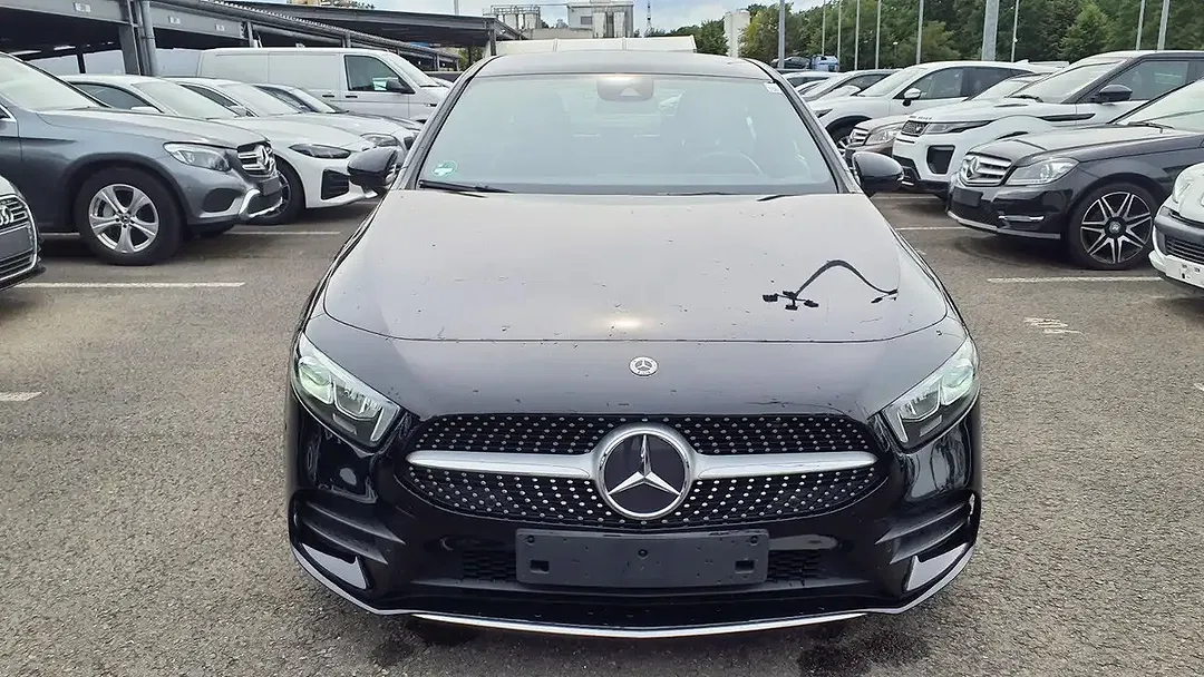 Mercedes-Benz A 220 MBUX AMG Line - Thumbnail 2