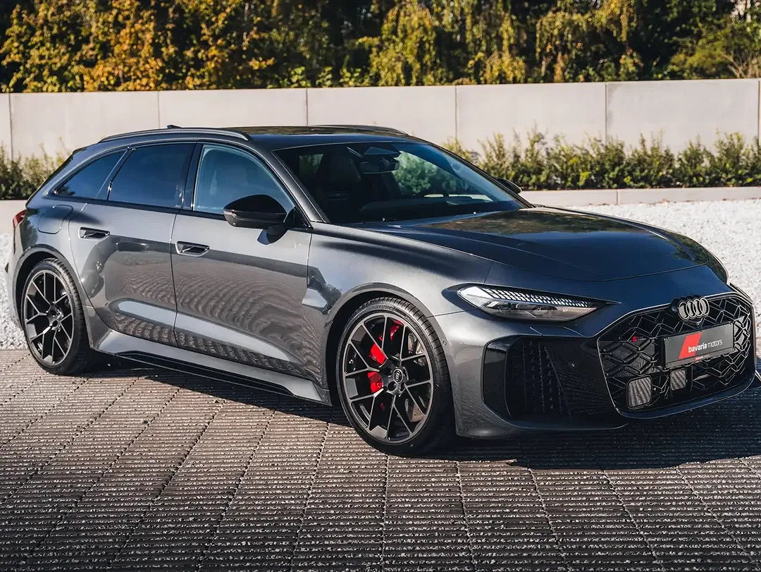 Audi RS5 quattro Avant - foto 1