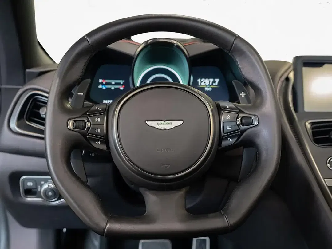 Aston Martin DBS Volante - Thumbnail 11