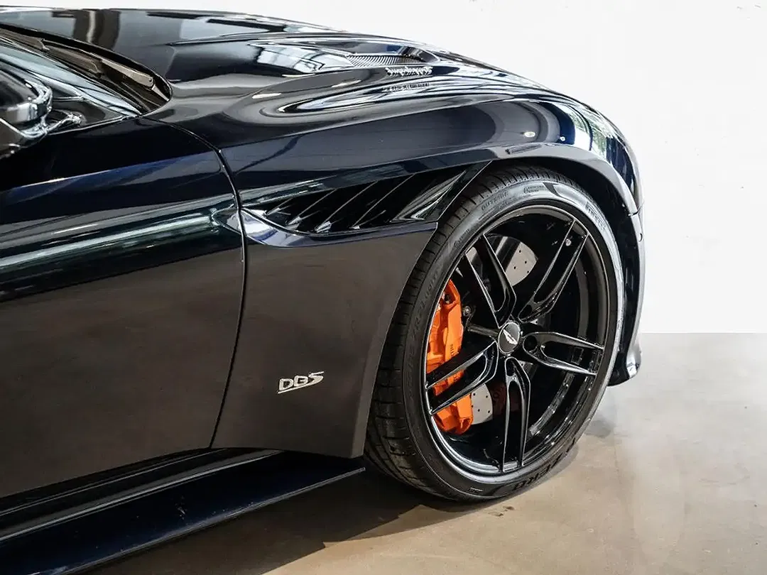 Aston Martin DBS Volante - Thumbnail 9