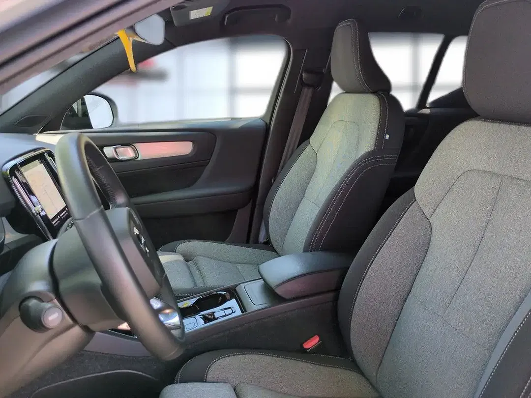 Volvo XC40 Plus Dark - Thumbnail 10