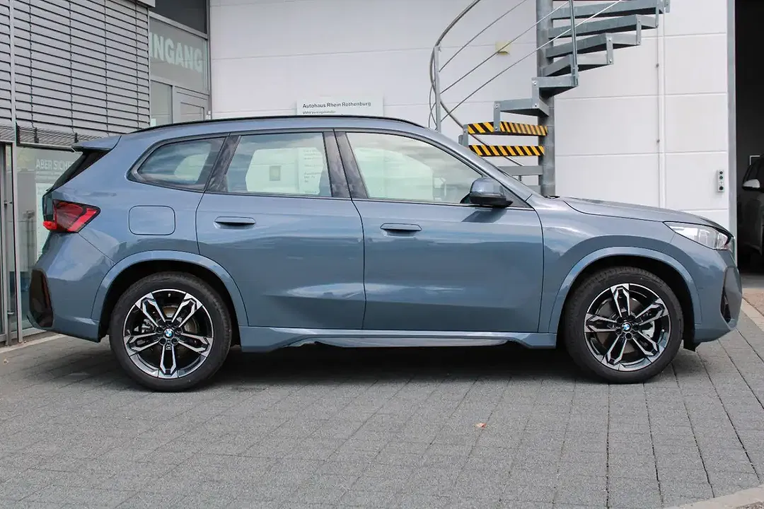 BMW X1 xDrive M Sport - Thumbnail 3