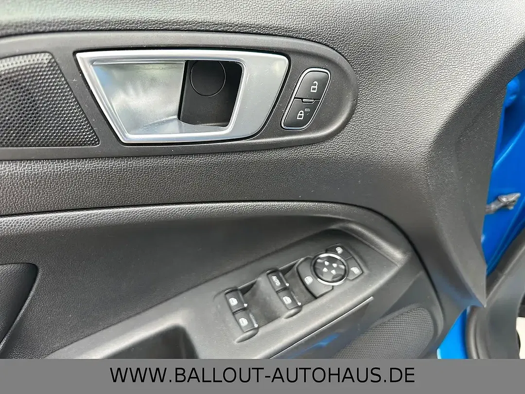 Ford EcoSport Cool & Connect - Thumbnail 10