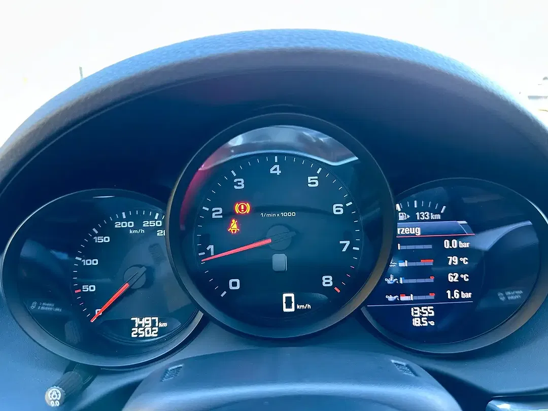 Porsche Cayman - Thumbnail 13