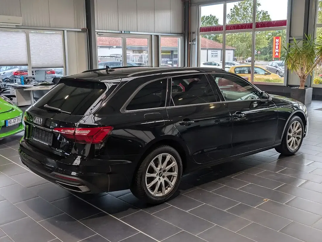 Audi A4 35 TFSI S tronic Avant - Thumbnail 6