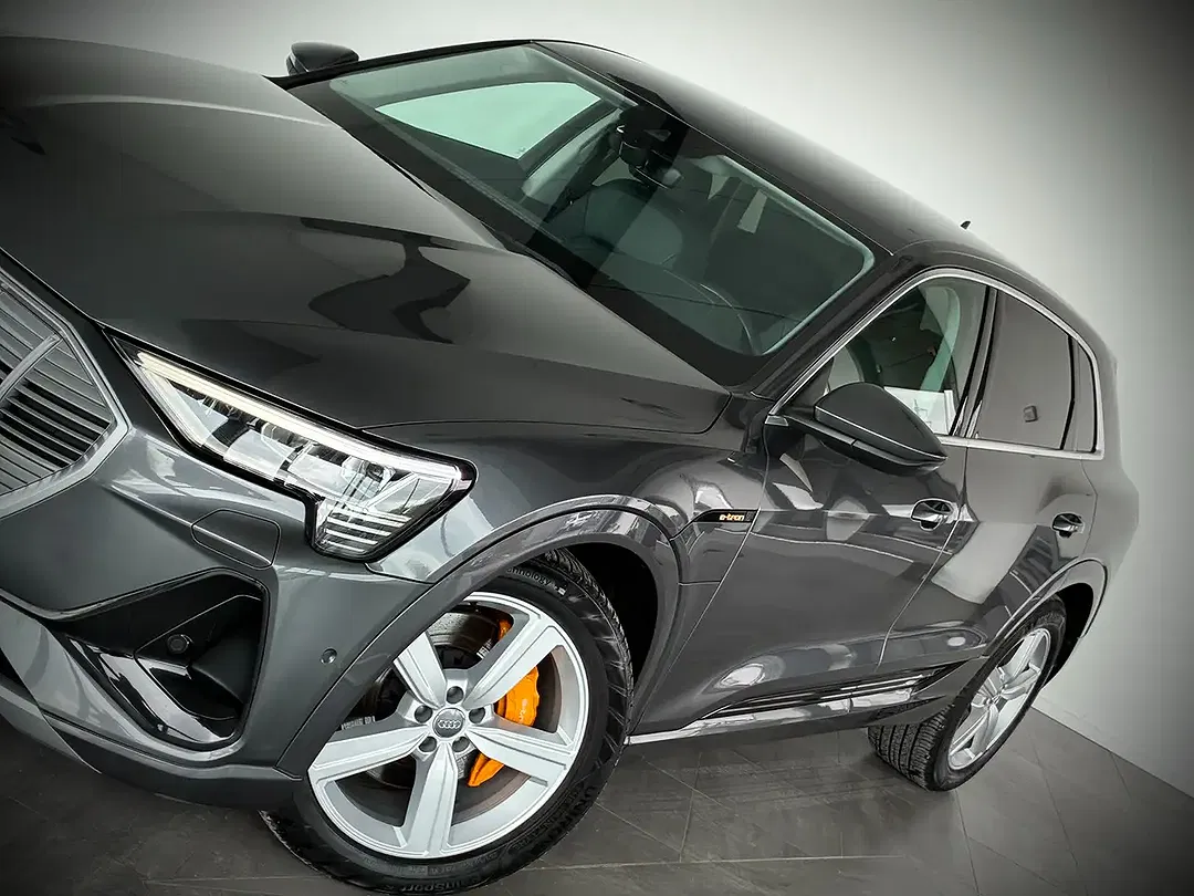 Audi e-tron 50 quattro S line - Thumbnail 3