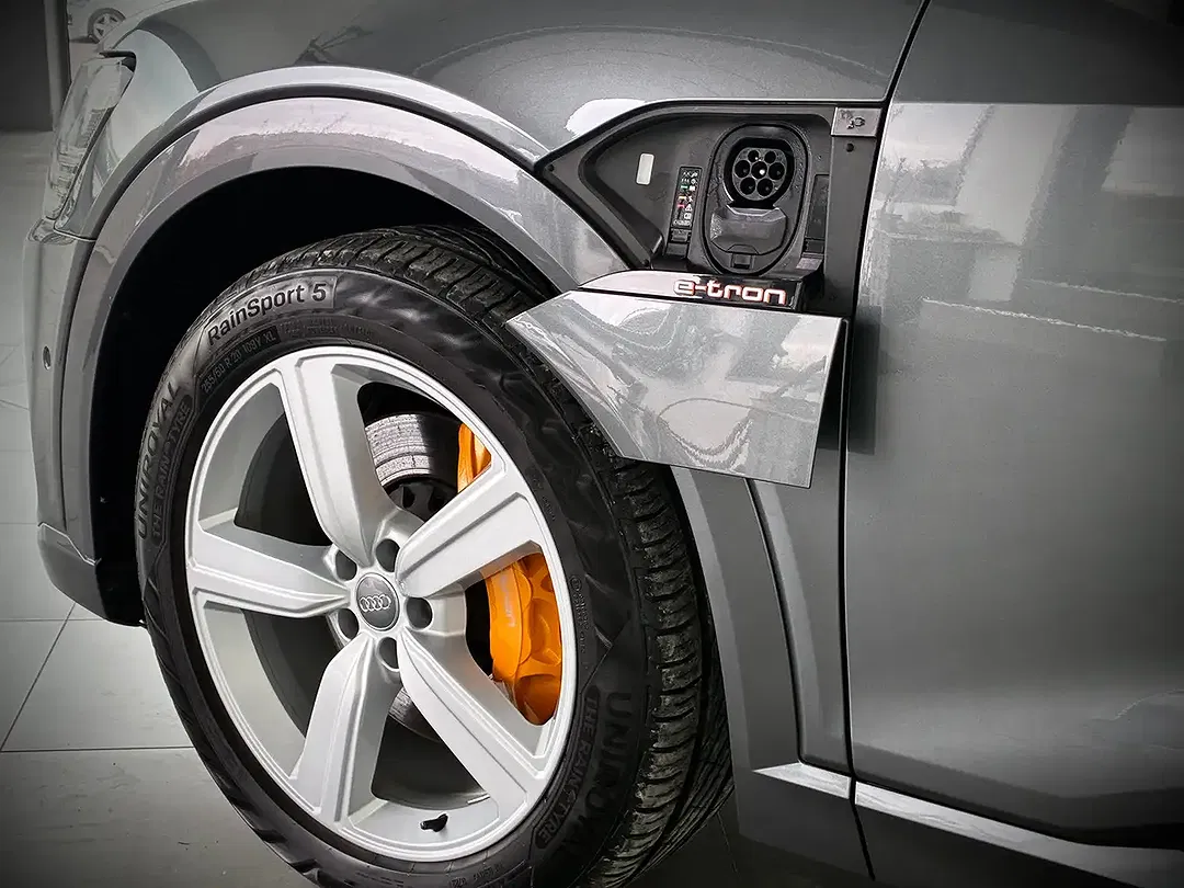 Audi e-tron 50 quattro S line - Thumbnail 4