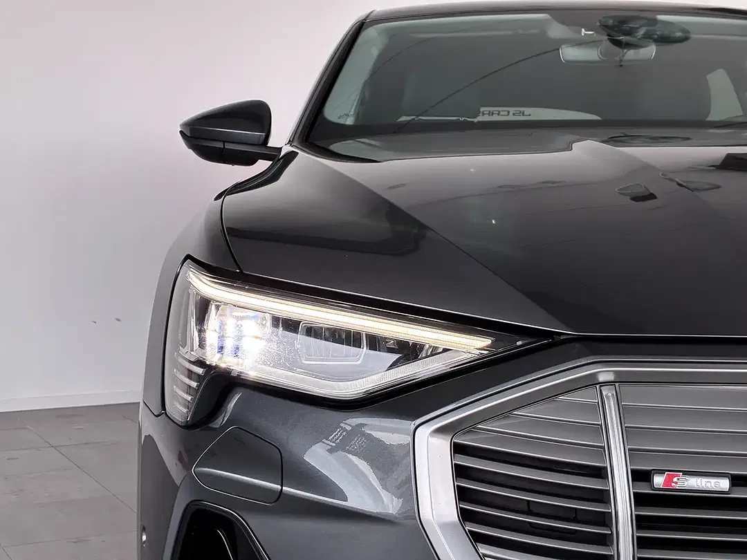 Audi e-tron 50 quattro S line - Thumbnail 6