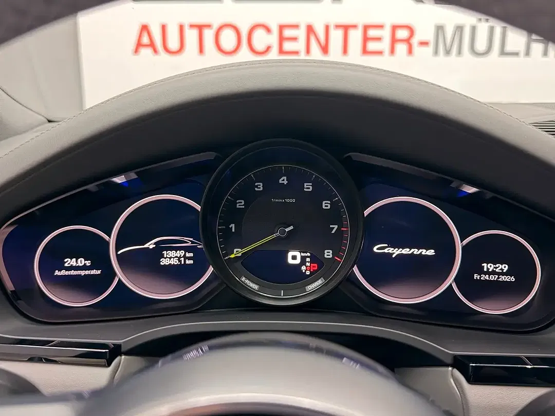 Porsche Cayenne Coupe - Thumbnail 11