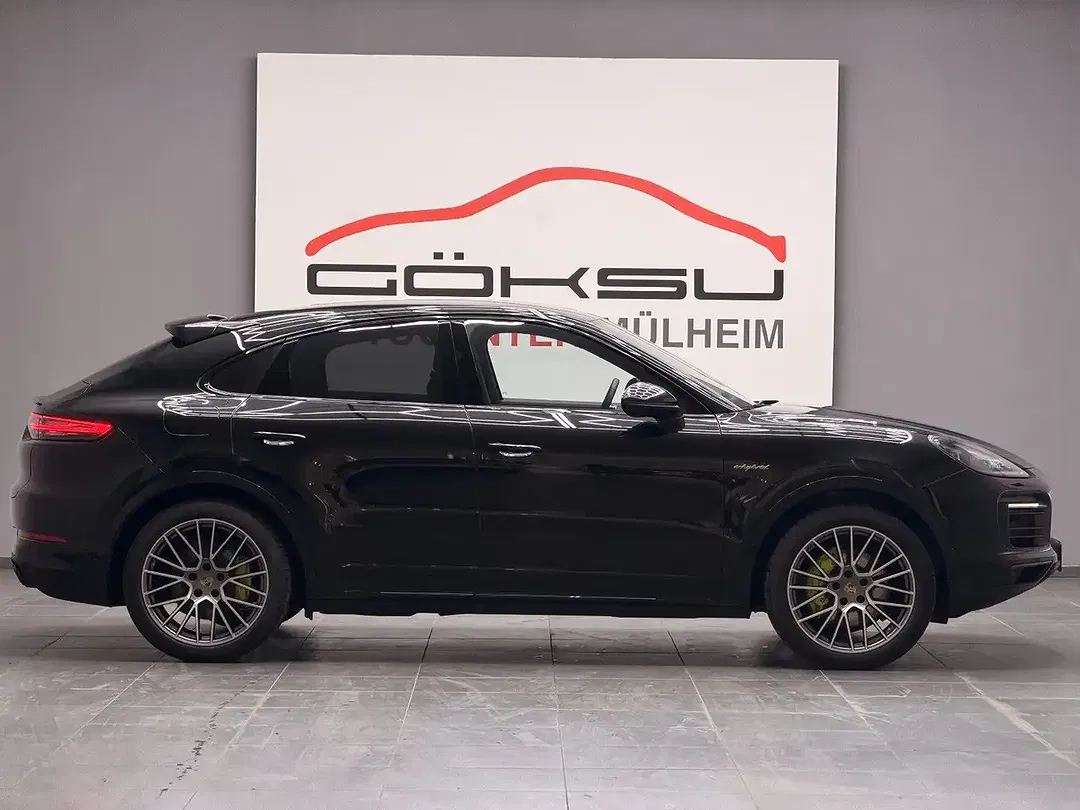 Porsche Cayenne Coupe - Thumbnail 4