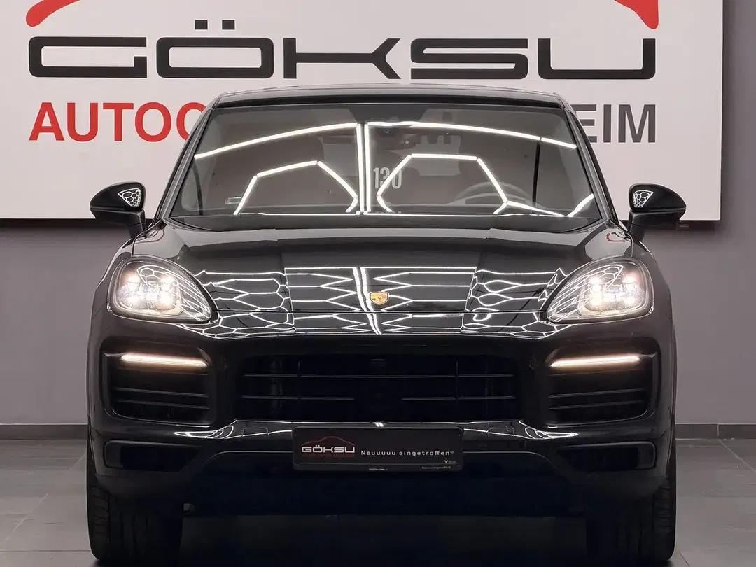Porsche Cayenne Coupe - Thumbnail 5