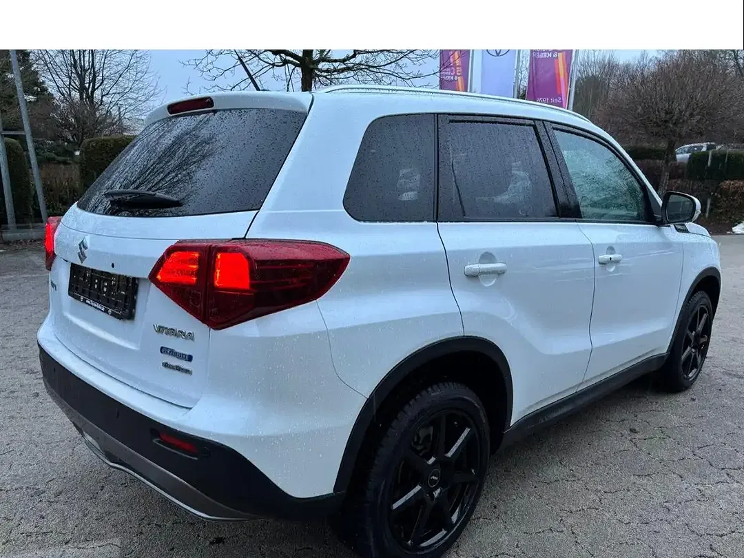 Suzuki Vitara MHEV 1.4 4x4 Comfort+ - Thumbnail 4