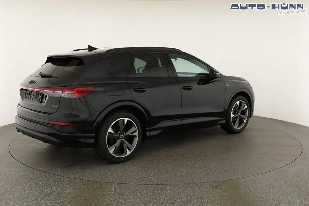 Audi Q4 e-tron 45 quattro Matrix LED Base S line - Thumbnail 19