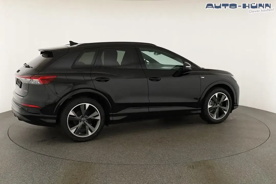 Audi Q4 e-tron 45 quattro Matrix LED Base S line - Thumbnail 20