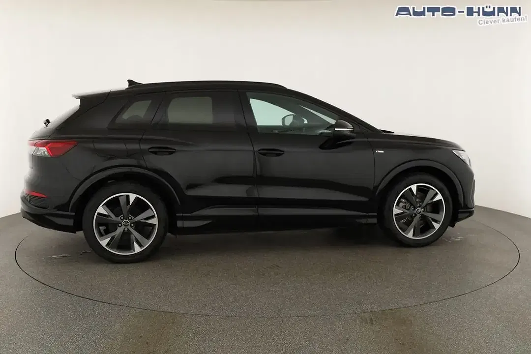Audi Q4 e-tron 45 quattro Matrix LED Base S line - Thumbnail 21